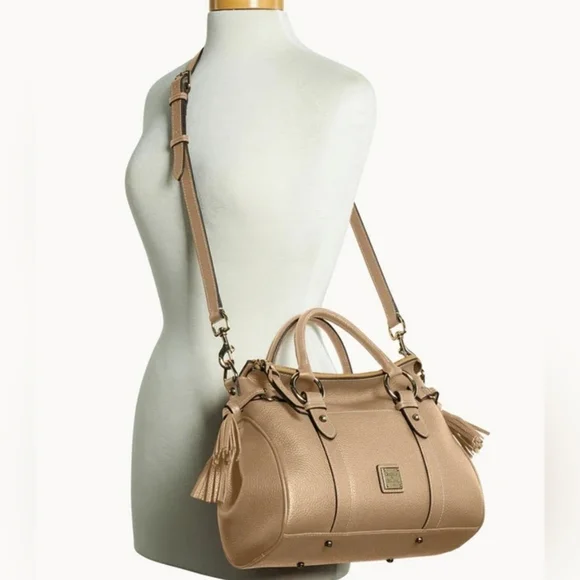 Dooney & Bourke Sorrento Leather Satchel. - Picture 4 of 5